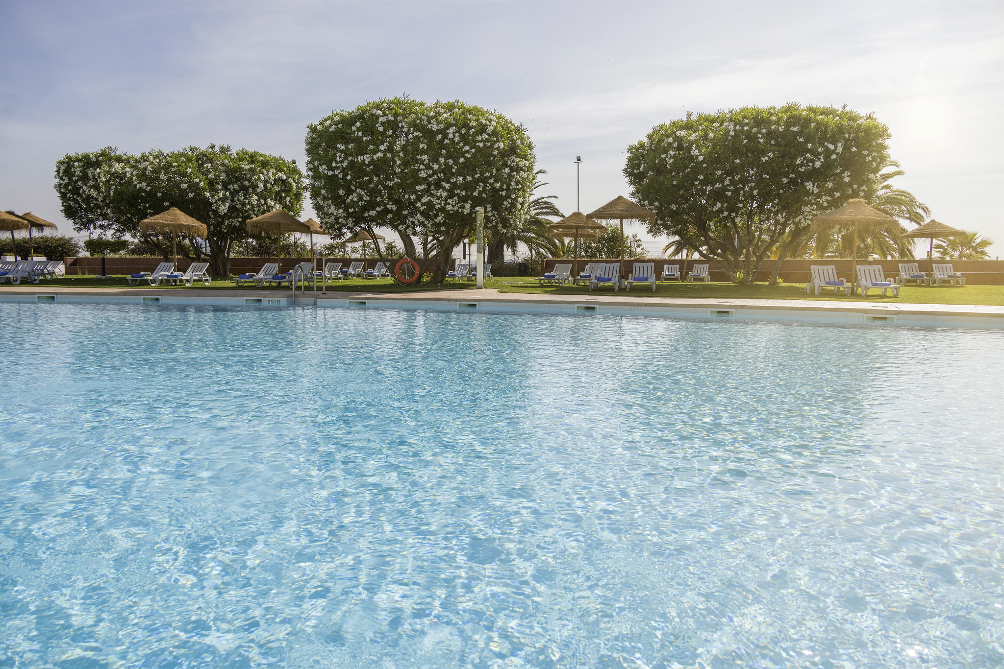 Piscina ILUNION Alcora Sevilla